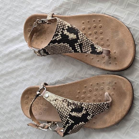 Vionic Kirra Snakeskin Pattern Sandals Summer Shoes - Picture 2 of 9